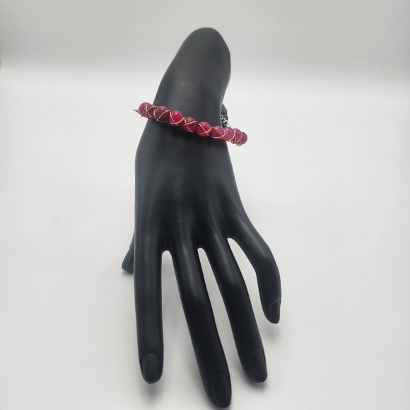 Handmade Wire-wrapped Adjustable Red Beaded Bracelet - Picture 4 of 4